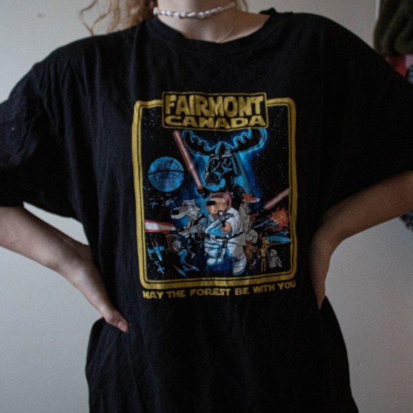 Oversized Fairmont Canada Tee - Picture 4 of 5